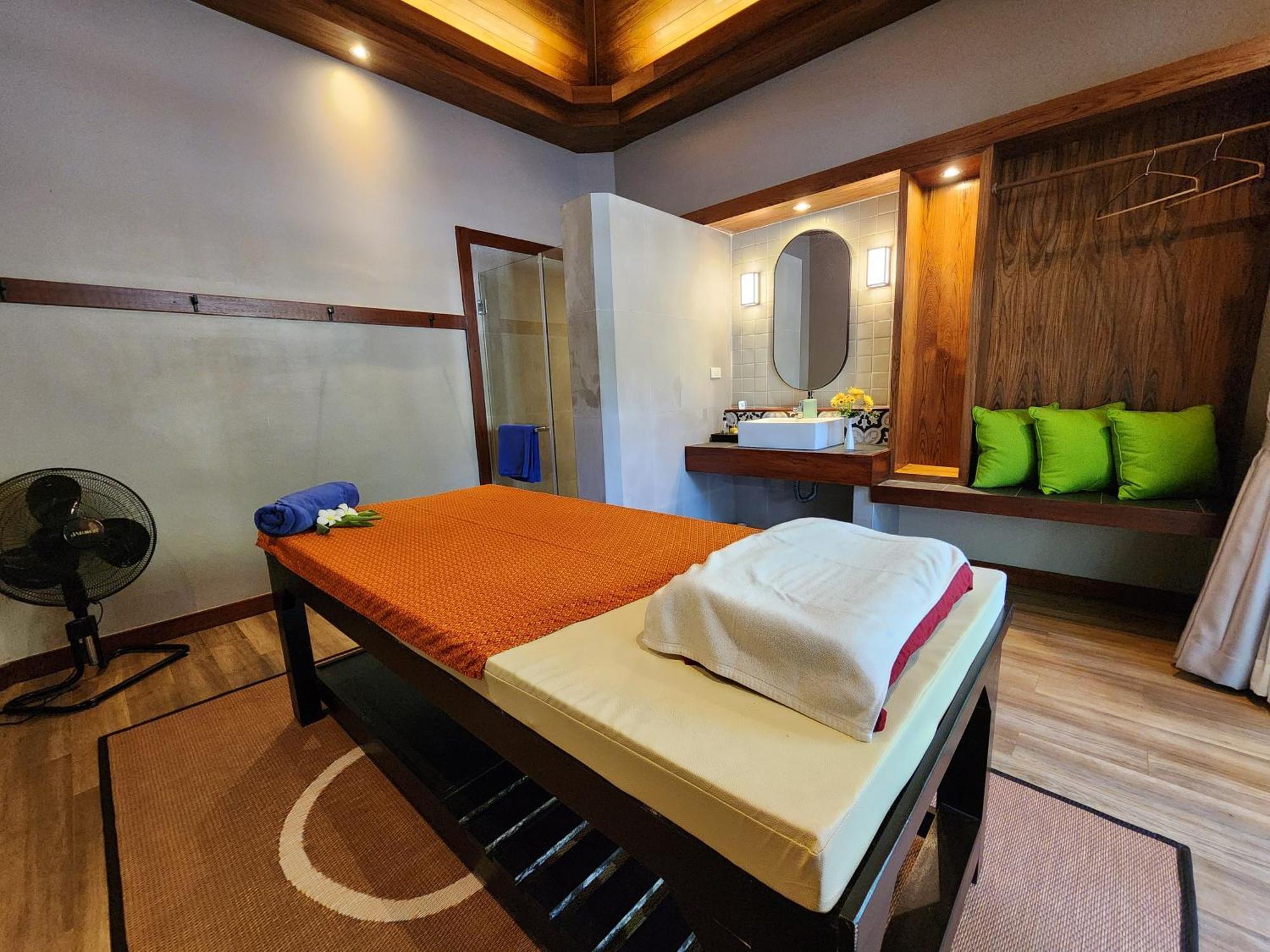River Kwai Resotel Ban Huai Maenam Noi Екстериор снимка
